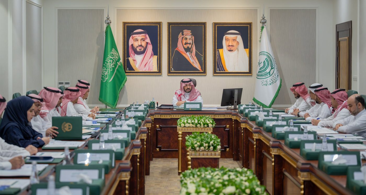 صاحب السمو الملكي أمير الحدود الشمالية يشهد مراسم توقيع عقود المشاريع التقنية بإمارة المنطقة 2 F14N5JwXsAAKcoN