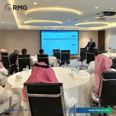 خبير ادارة البيانات