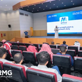 ريناد المجد وجامعة بيشة يواصلان هاكاثون الابتكار.. واليوم الثاني يشهد انطلاق مرحلة البناء والاختبار 5 12 1