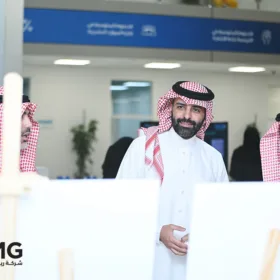 رعاية ومشاركة ريناد المجد (RMG) في يوم الذكاء الاصطناعي بجامعة الملك سعود 2 DSC 1403