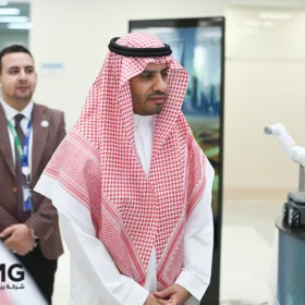 رعاية ومشاركة ريناد المجد (RMG) في يوم الذكاء الاصطناعي بجامعة الملك سعود 15 DSC 1419