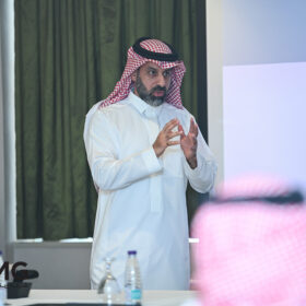 ريناد المجد (RMG) تُنظم ورشة عمل متخصصة بعنوان "قيادة التحول الرقمي وتوظيف التقنيات الناشئة: من الرؤية إلى التمكين" 12 DSC 1741