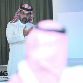 ريناد المجد (RMG) تُنظم ورشة عمل متخصصة بعنوان "قيادة التحول الرقمي وتوظيف التقنيات الناشئة: من الرؤية إلى التمكين" 4 DSC 1756