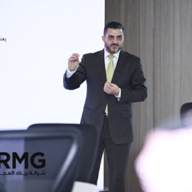ريناد المجد (RMG) تُقيم ورشة عمل بعنوان "البيانات الوصفية ودليل البيانات" 4 DSC 1810