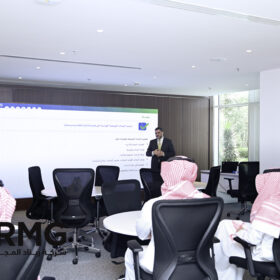 ريناد المجد (RMG) تُقيم ورشة عمل بعنوان "البيانات الوصفية ودليل البيانات" 10 DSC 1823